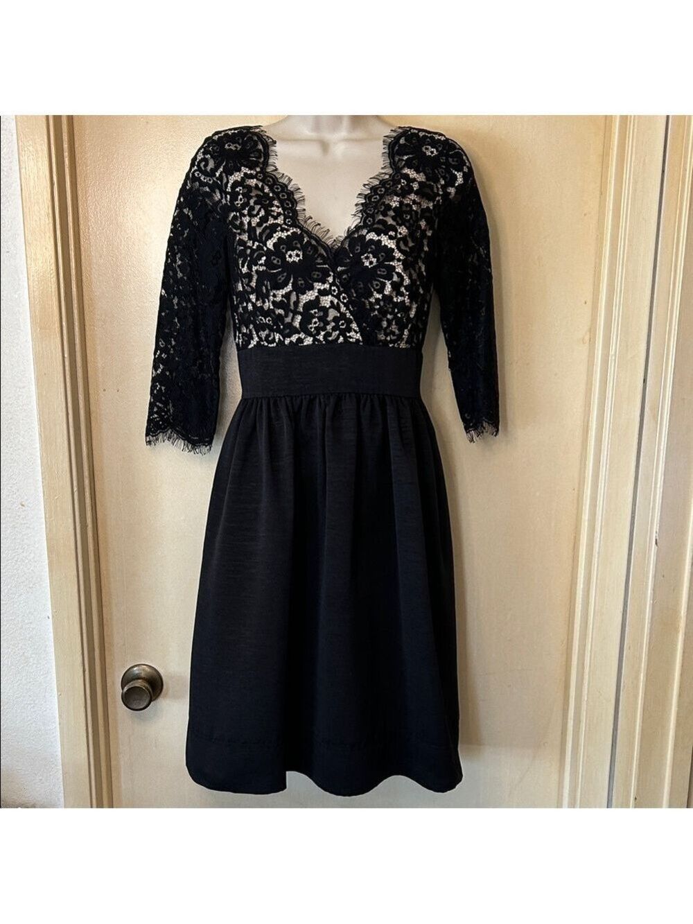 Eliza J Black Lace and Faille V-Neck Midi Dress size 6